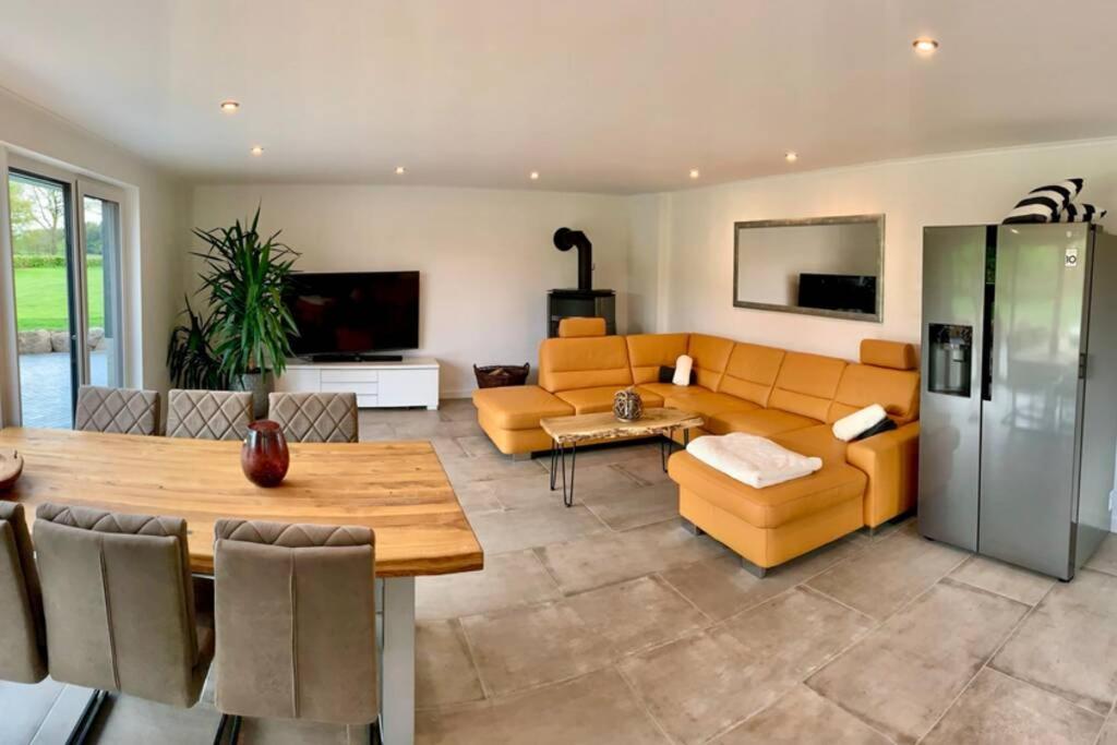 Neue Ruhige Ferienwohnung Am Wald Wustewohlde Exterior foto